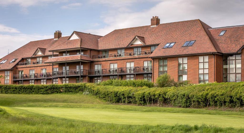 east-sussex-national-hotel-golf-resort-spa-wellness-hotels-united-kingdom-uckfield4 East Sussex National Hotel Golf Resort & Spa Building 2
