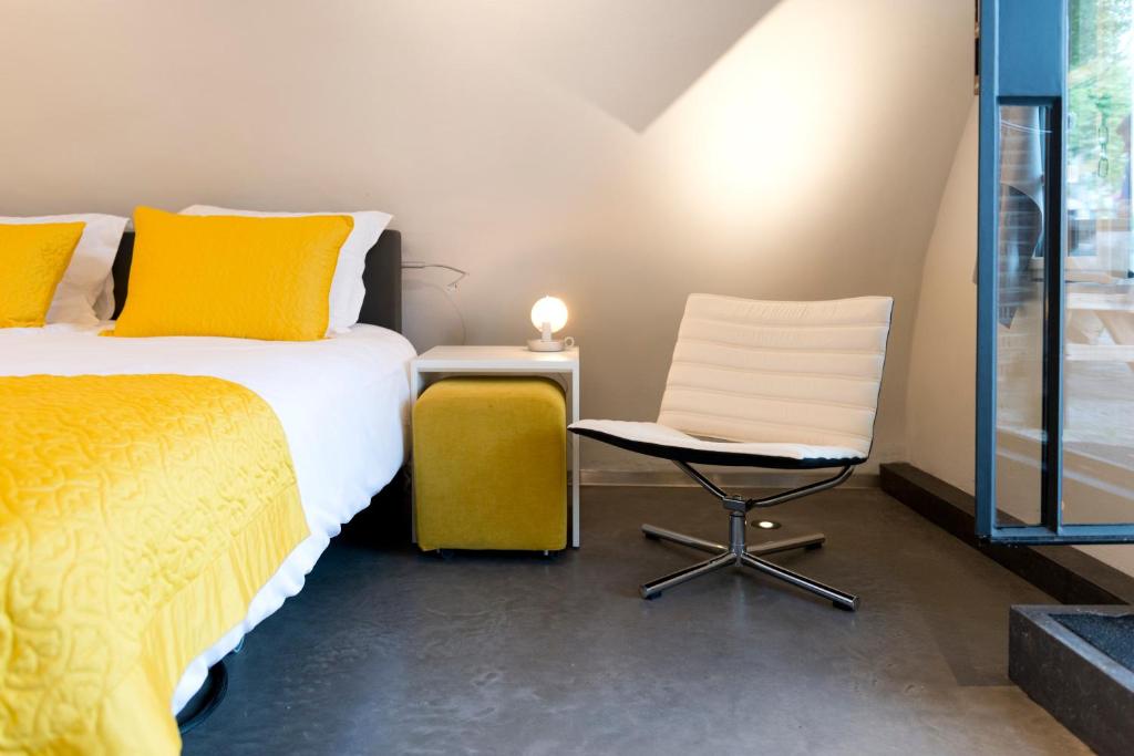 hotel-oudegracht-wellness-hotels-netherlands-3 Hotel Oudegracht Wellness Hotel Room 3