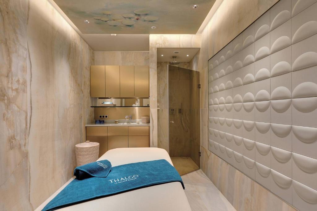 la-demeure-montaigne-wellness-hotels-france-7 La Demeure Montaigne Wellness Hotel France Massage