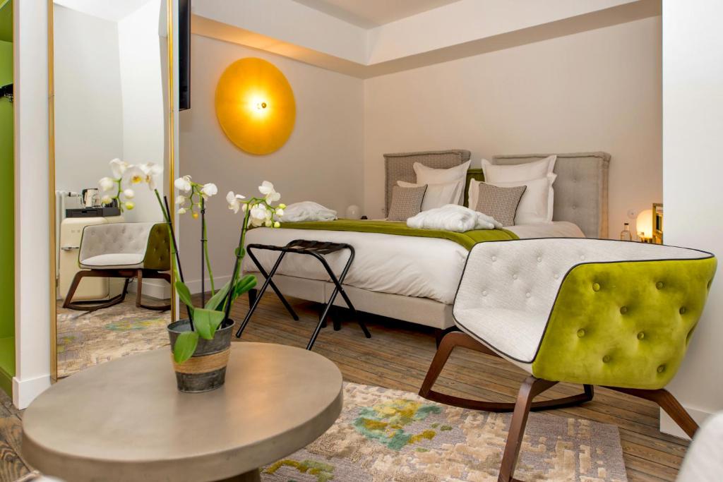 les-jardins-de-coppelia-wellness-hotels-france-8 Les Jardins de Coppélia Wellness Hotel France Room