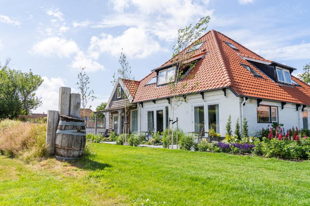 op-oost-boutique-hotel-restaurant-het-kook-atelier-wellness-hotels-netherlands-1 Op Oost Boutique hotel & Restaurant het Kook Atelier Wellness Hotel Building