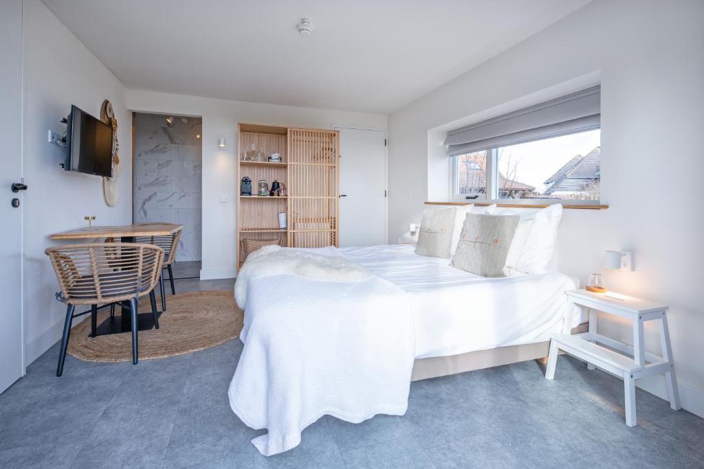 op-oost-boutique-hotel-restaurant-het-kook-atelier-wellness-hotels-netherlands-7 Op Oost Boutique hotel & Restaurant het Kook Atelier Wellness Hotel Room 2