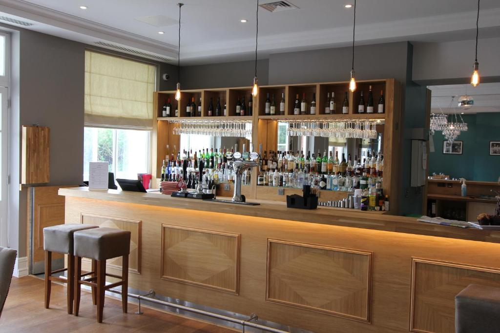 yarrow-hotel-wellness-hotels-united-kingdom-5 Yarrow Hotel Wellness UK Bar